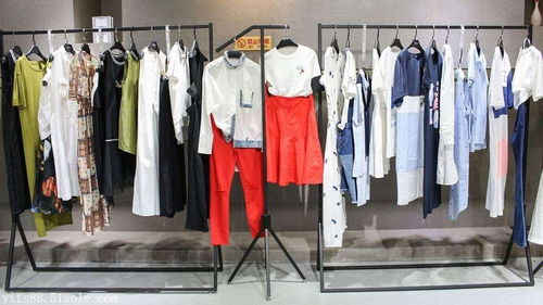 服装批发拿货策略 如何精准选择服装与服饰