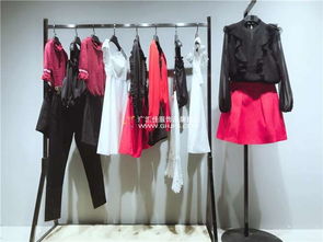 新手如何在石井服装批发市场进货并成功开设女装品牌折扣店
