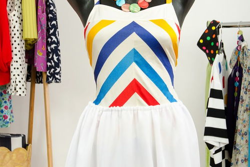 如何选择适合你的服装尺码 从测量到试穿的完美指南